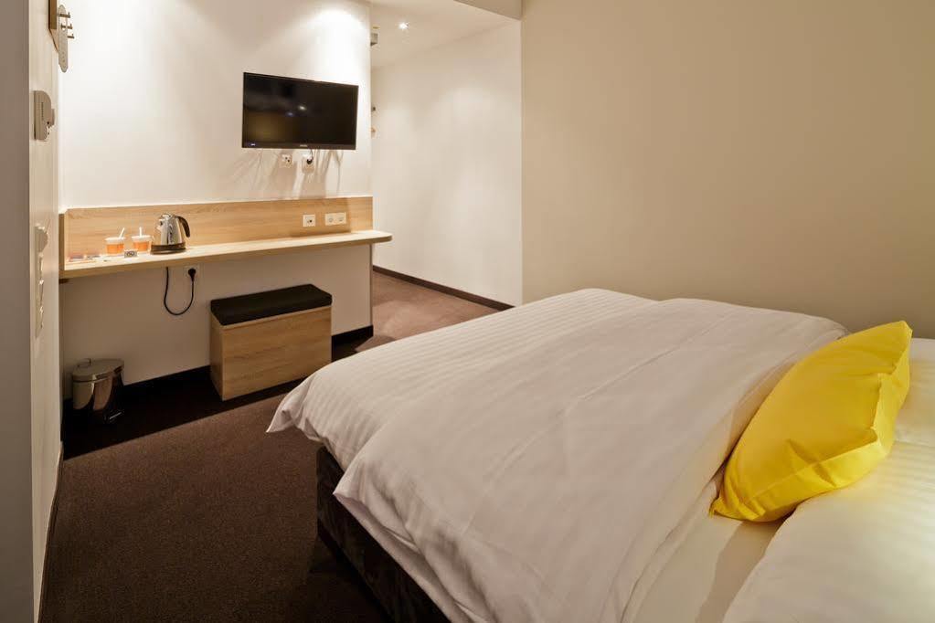 B&B Hotel Muenchen-Olympiapark Экстерьер фото